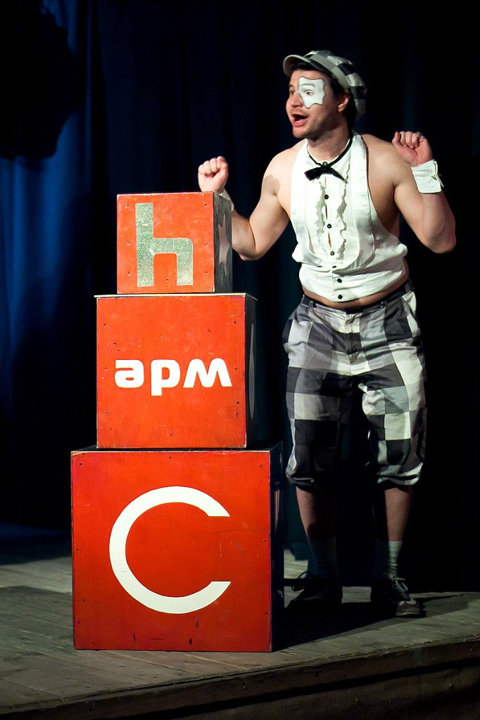 В Петербурге покажут спектакль «Смешно в 2000-м году» о Хармсе