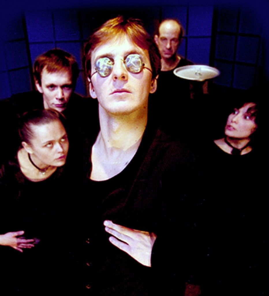 «Entre nous / Между нами» (2002) «Entre nous / Между нами» (2002)