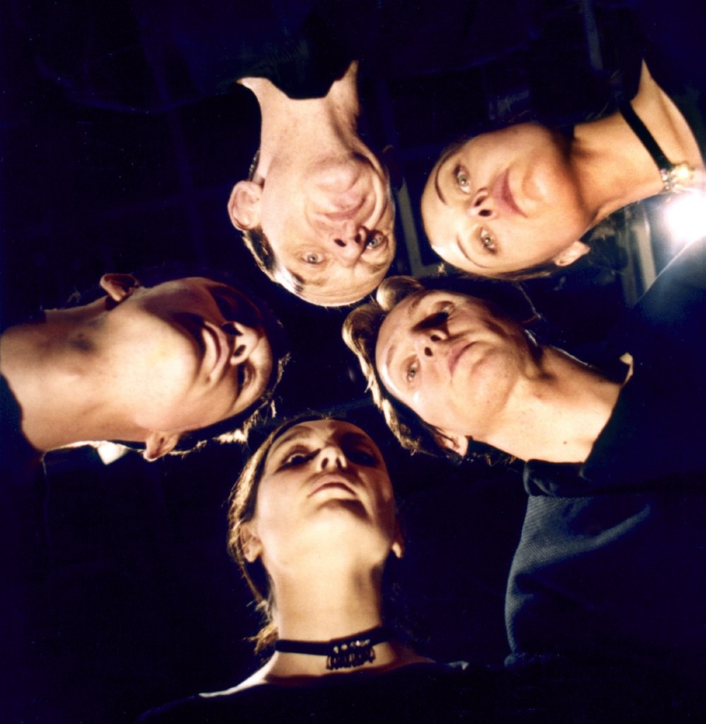 «Entre nous / Между нами» (2002) «Entre nous / Между нами» (2002)